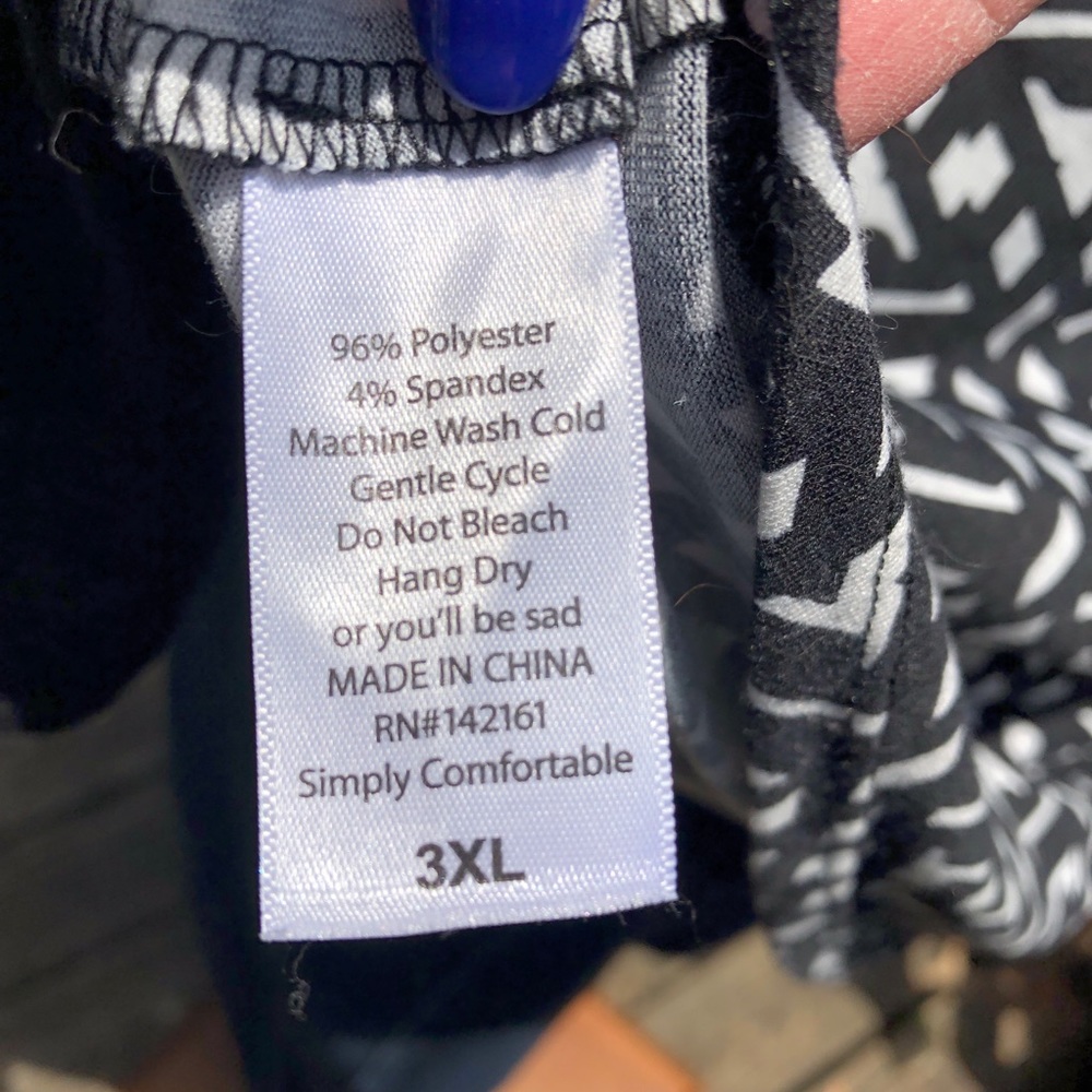 LuLaRoe Black and white pattern Randy - Picture 5 of 7